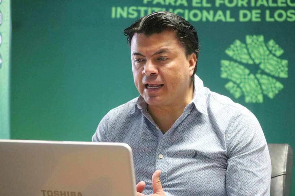 Gobierno estatal comenzará impulsando la formación de funcionarias y funcionarios&nbsp;municipales