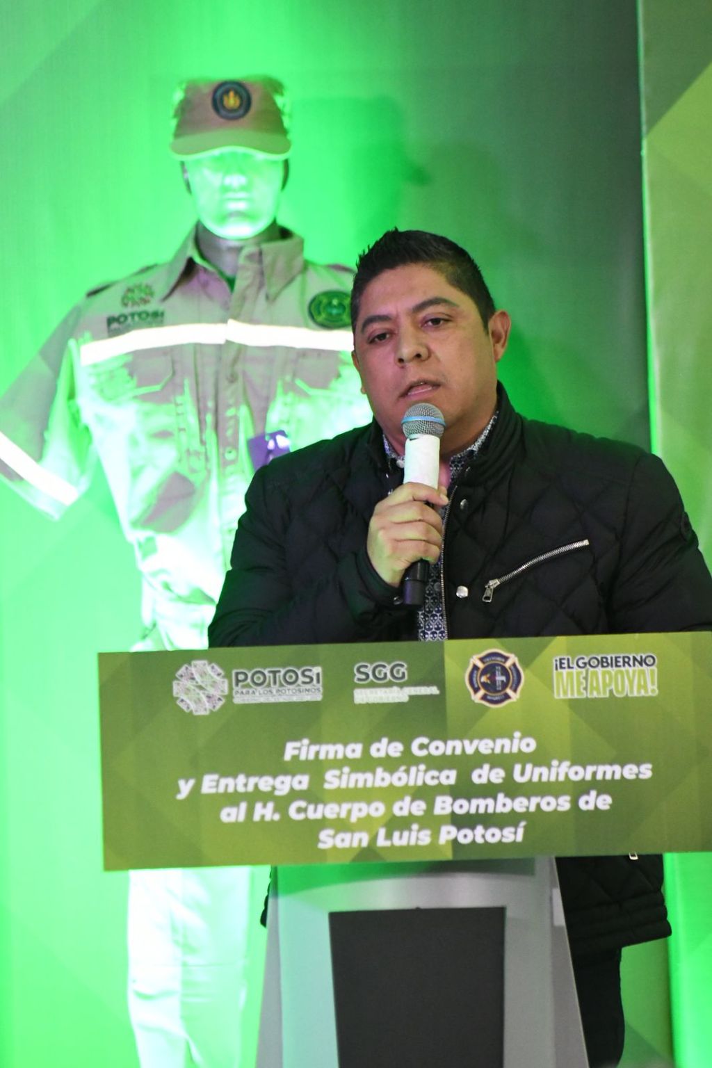 Lleva Ricardo Gallardo más apoyo a bomberos y sus familiares&nbsp;(Galería)