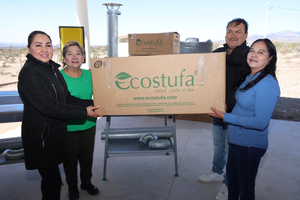 Gobierno del Estado brinda más apoyo a familias con estufas&nbsp;ecológicas