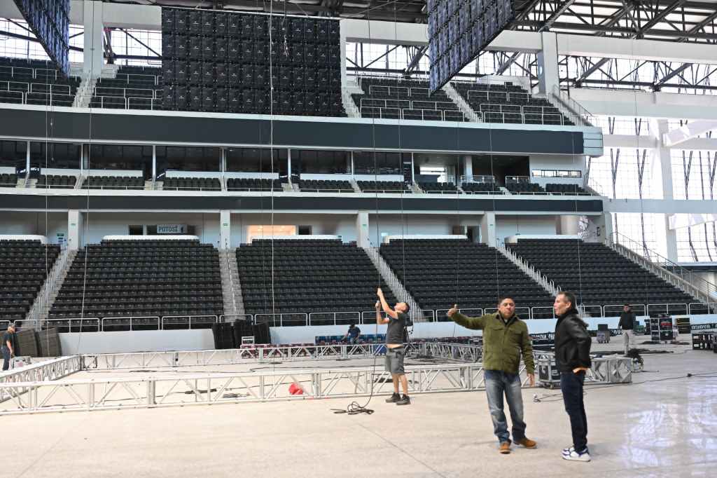 Julio César Chávez elogia a la Arena Potosí&nbsp;(Galería)