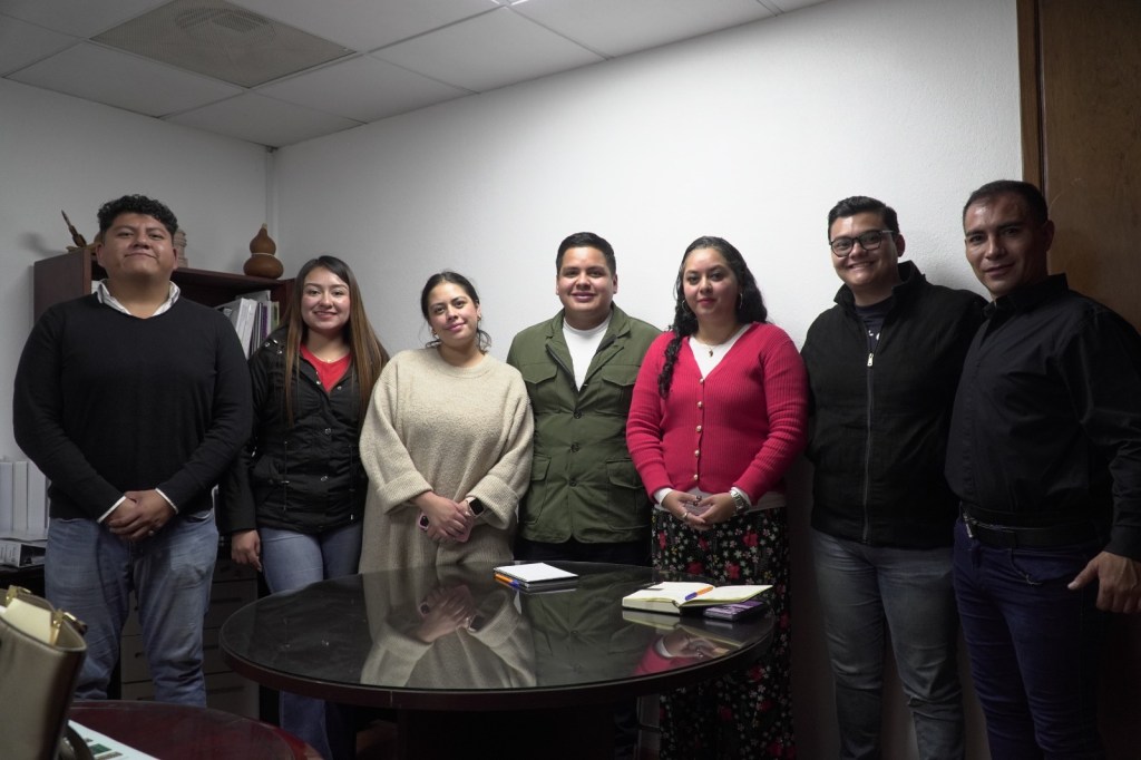 El gobierno llevará más apoyo y programas estatales a jóvenes&nbsp;estudiantes