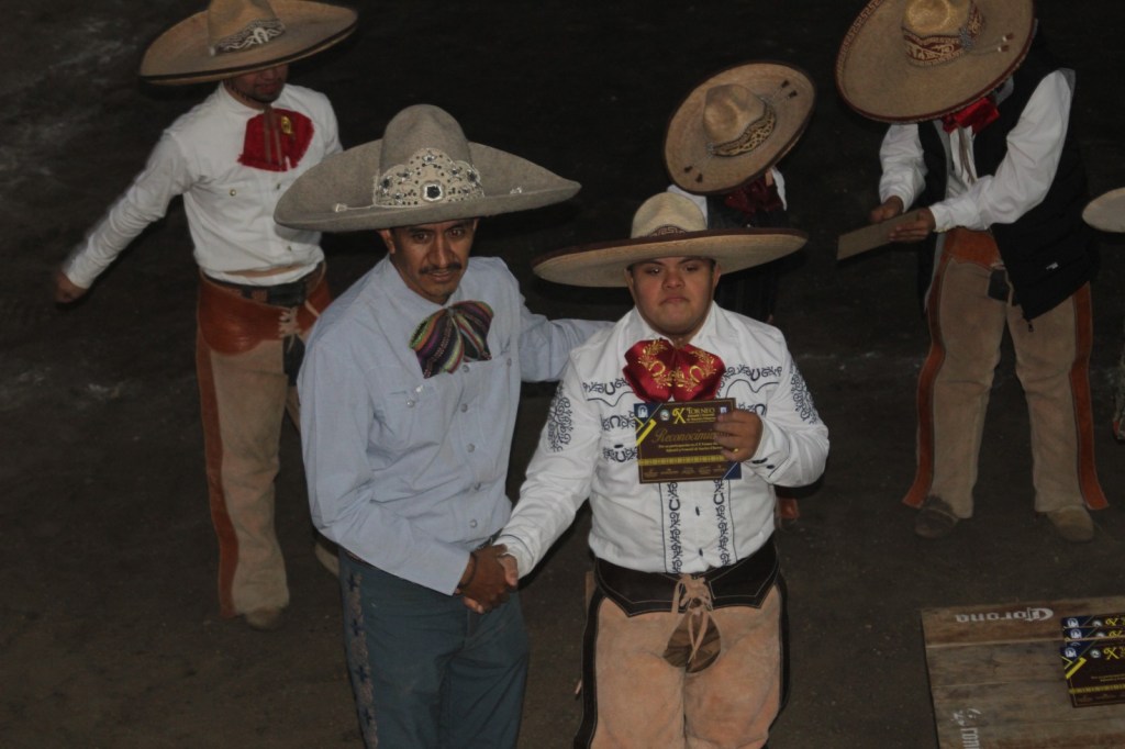 Brillante actuación de los Charros 21 y de Dientes de Leche&nbsp;(Galería)