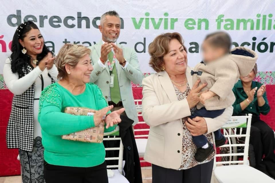 Gobierno Estatal sensibiliza sobre adopción a familias&nbsp;potosinas