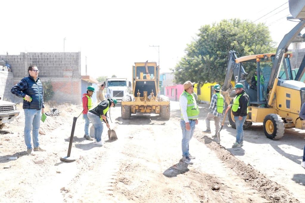 Ricardo Gallardo moderniza más calles en la Colonia Genovevo Rivas&nbsp;Guillén