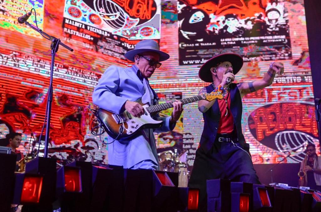 Vibrante y prendida noche ofreció La Maldita Vecindad a miles en la Fenae&nbsp;2025