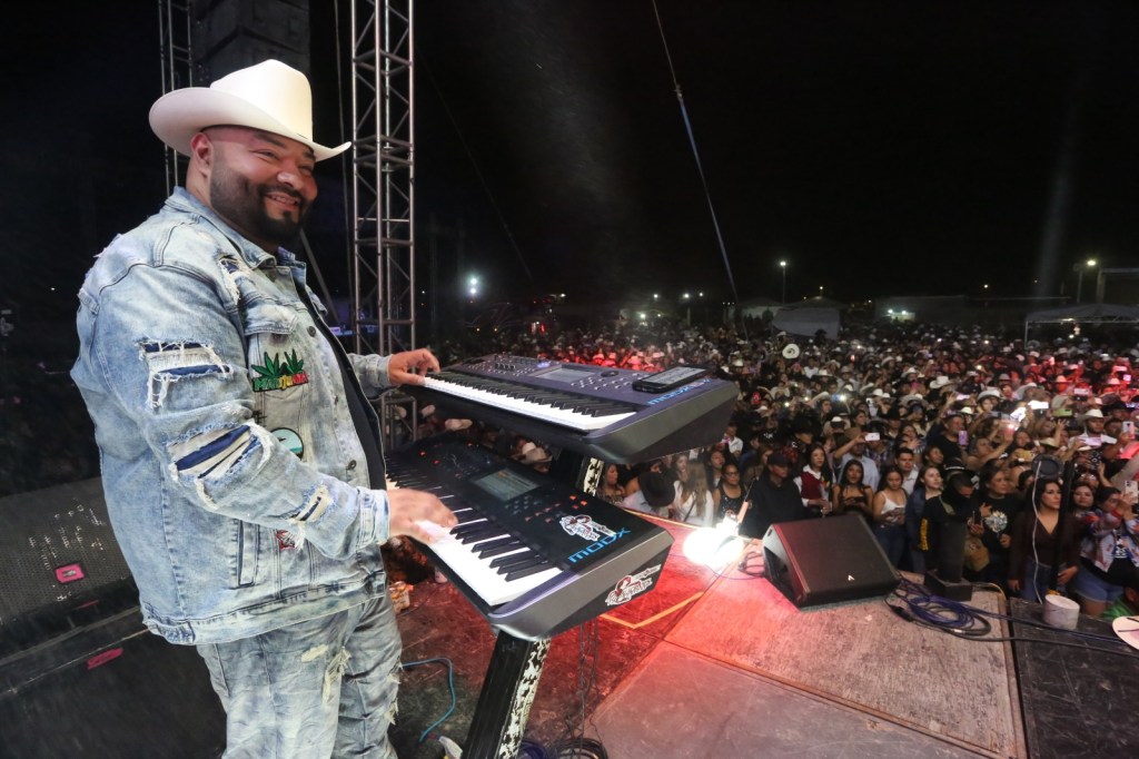 Alacranes Musical hace vibrar a San Luis Potosí con una noche de recuerdos y&nbsp;baile