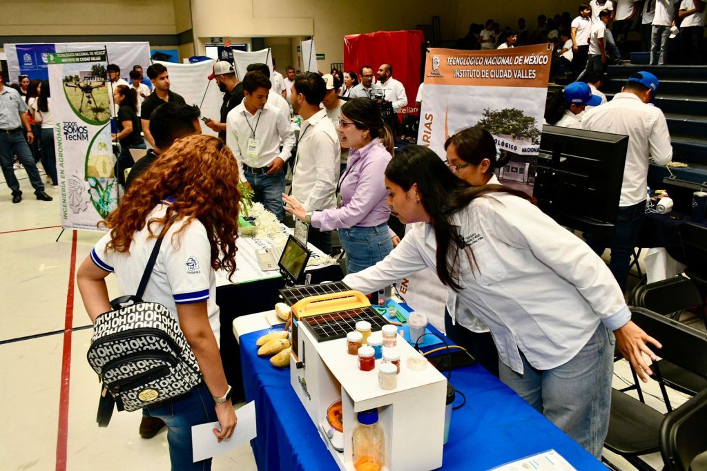 Oportunidades sin límites a jóvenes con Feria de&nbsp;Universidades