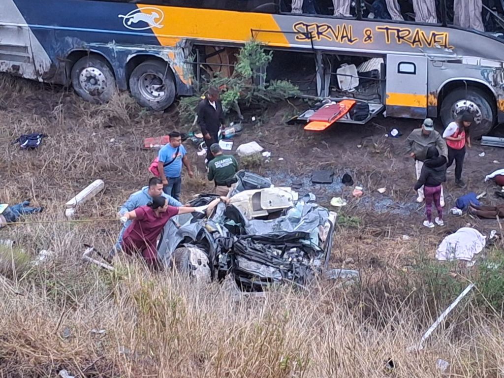 Proteccion Civil canaliza reporte de accidente en carretera a&nbsp;Cerritos