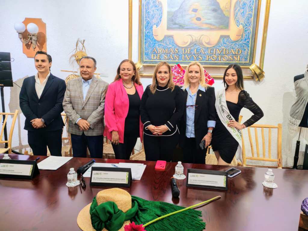 Presentan proyecto embajadoras Fenapo&nbsp;2025