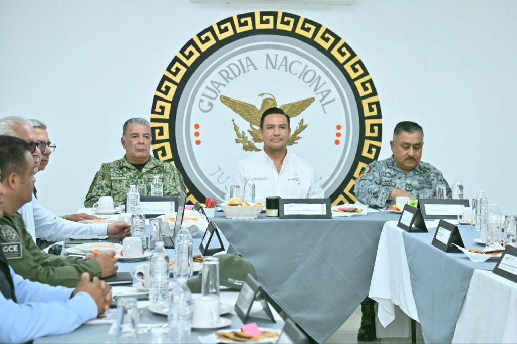 Gobierno Estatal fortalece sin límites seguridad en región&nbsp;media