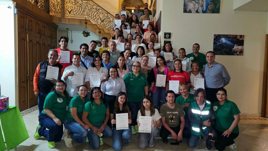 Estado capacita a prestadores de servicios Turísticos en la&nbsp;Huasteca