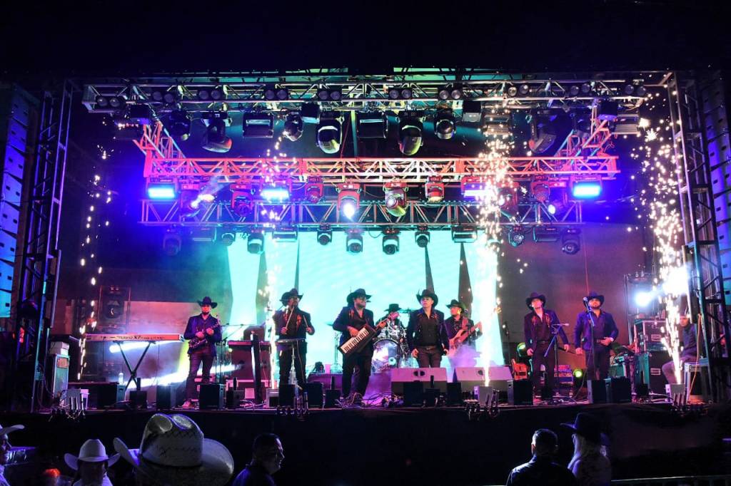 Los Ávila, La Cuadra de San Luis y Sixto Niño Jr. inauguraron con gran éxito la original Plaza del Mariachi en la FENAPO 2025&nbsp;(Galería)