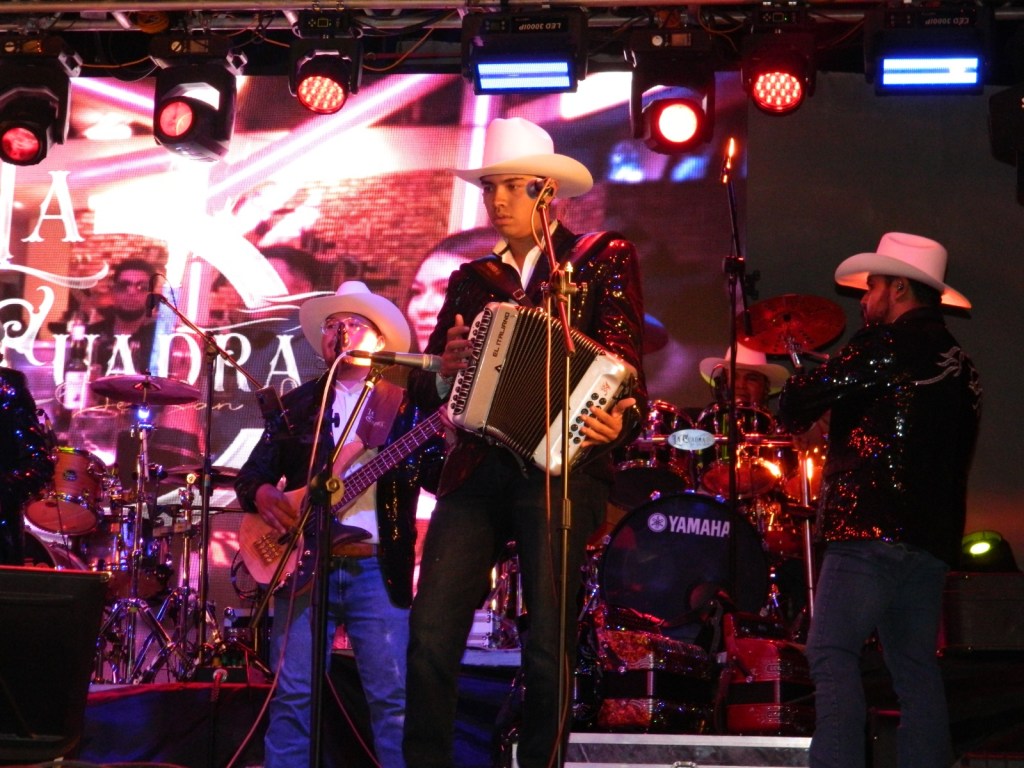 Gran arranque de feria en la plaza del mariachi con La Cuadra de San&nbsp;Luis