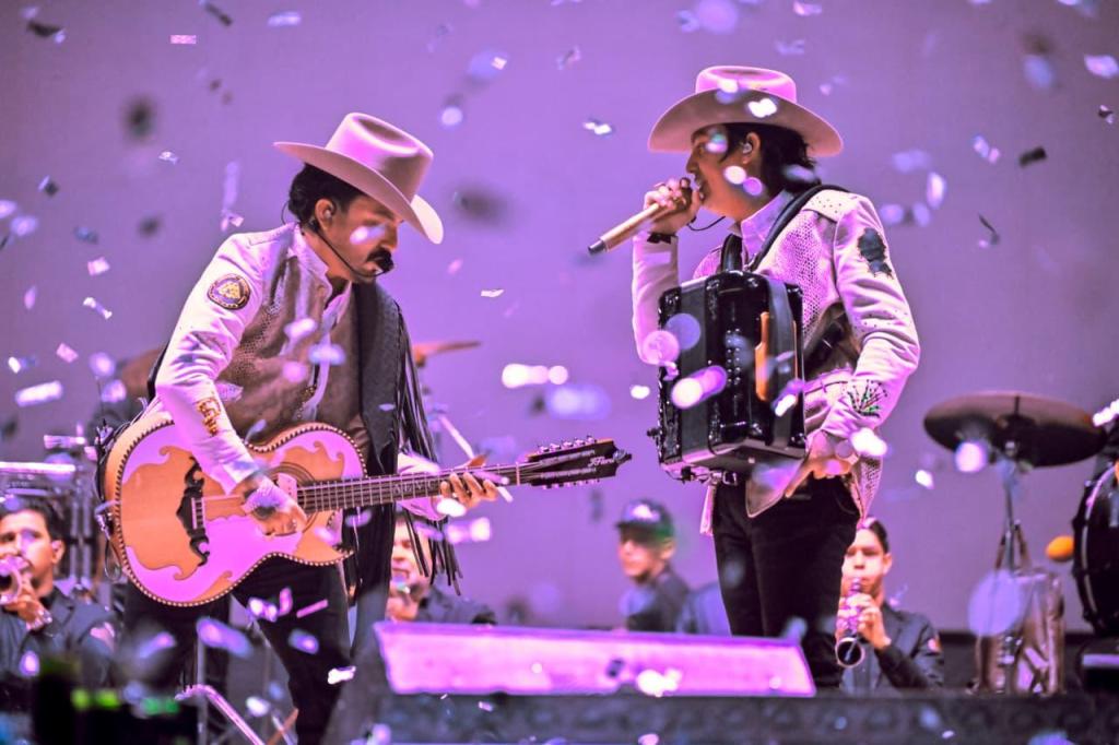 Dos Carnales y música regional se coronan el Fenapo 2025&nbsp;(Galería)