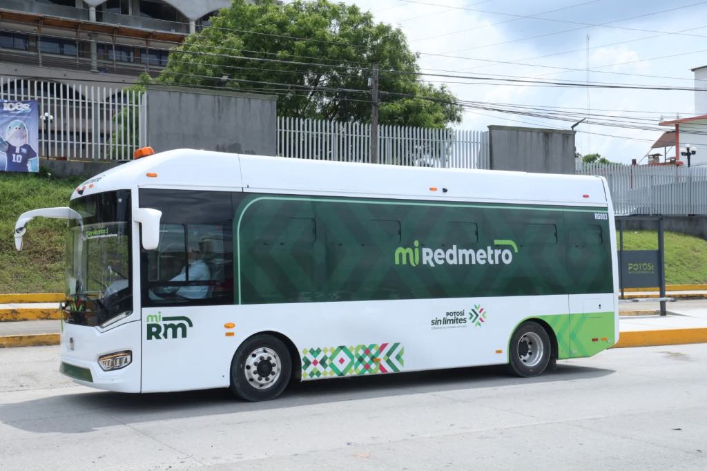 GOBIERNO ESTATAL PRESENTA LÍNEA UNIVERSITARIA DE REDMETRO EN CIUDAD&nbsp;VALLES