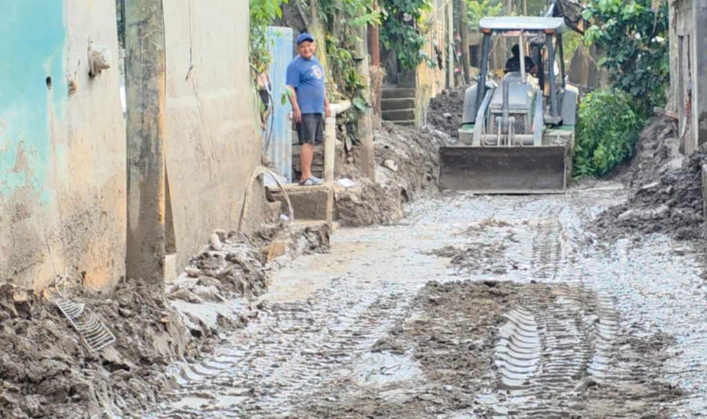 GOBIERNO ESTATAL Y FEDERACIÓN LIBERAN CAMINOS POTOSINOS&nbsp;(Galería)