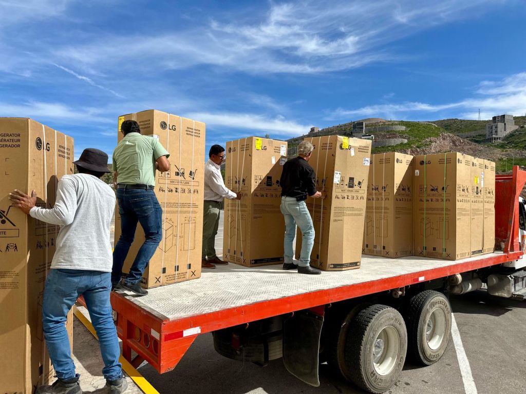 EMPRESARIADO POTOSINO DONA 110 REFRIGERADORES PARA DAMNIFICADOS DE LA&nbsp;HUASTECA