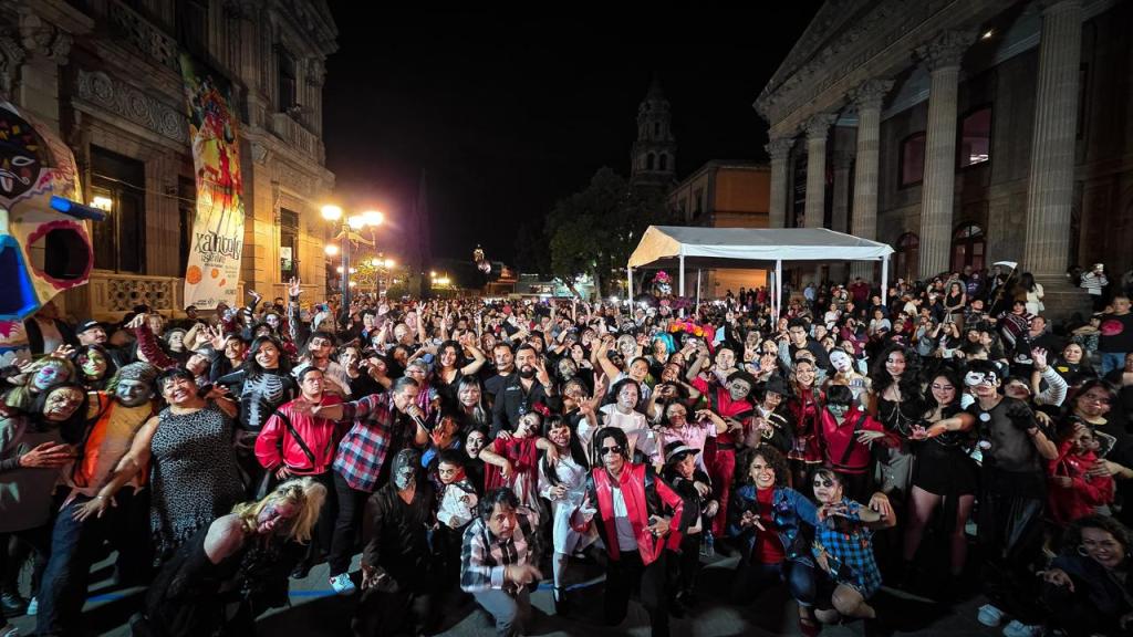 THRILLER ENCIENDE SAN LUIS CON BAILE&nbsp;MASIVO