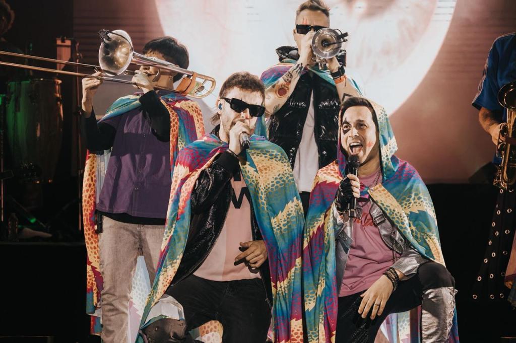 LOS CALIGARIS LLENAN DE ALEGRÍA EL TEATRO DE LA CIUDAD EN EL TANGAMANGA I&nbsp;(Galería)