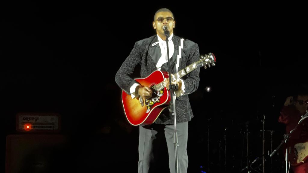 Noche inolvidable con Manuel Medrano en el Teatro de la&nbsp;Ciudad