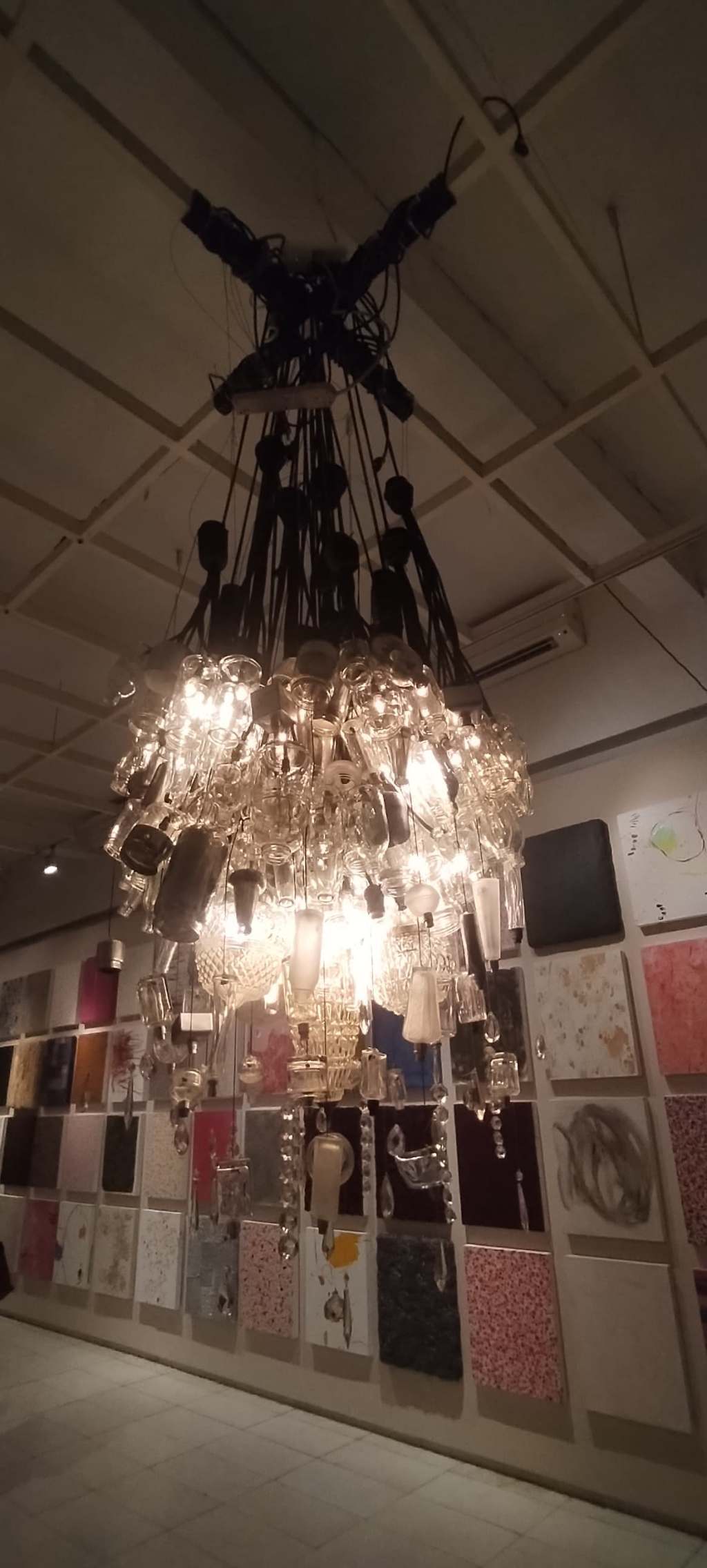 Amantes del Arte se dieron cita esta noche de viernes al MUSEO DE ARTE CONTEMPORANEO «MAC» DE SAN&nbsp;LUIS