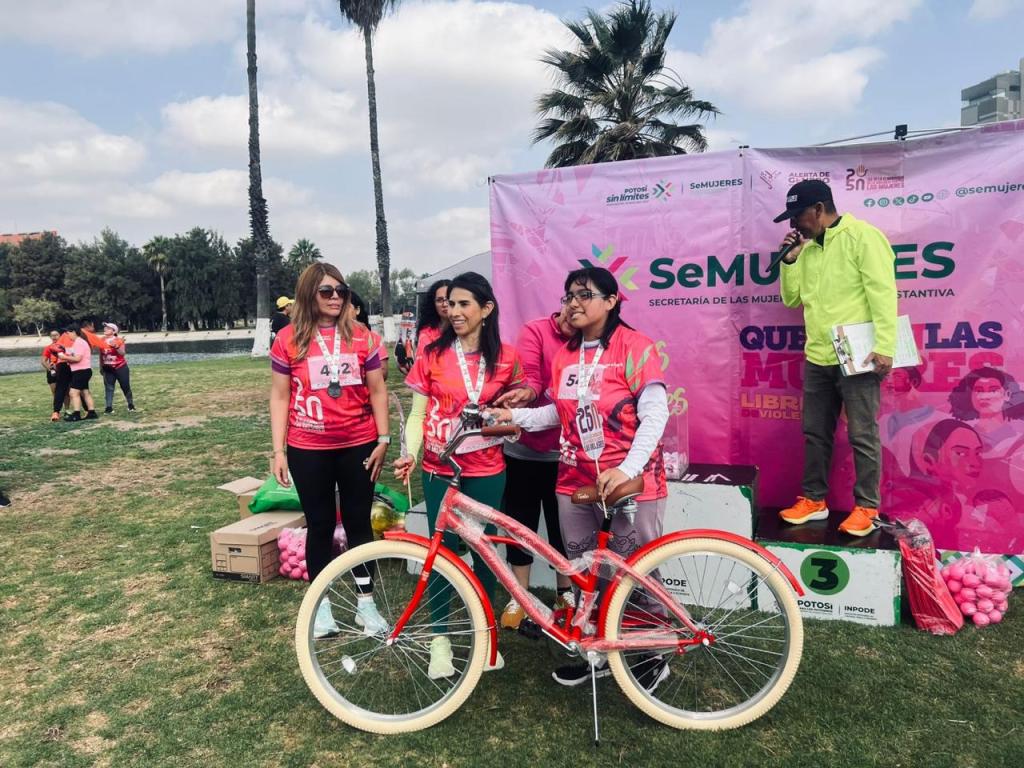 UN ÉXITO LA CARRERA ATLÉTICA “POTOSINAS SIN LIMITES&nbsp;2025”