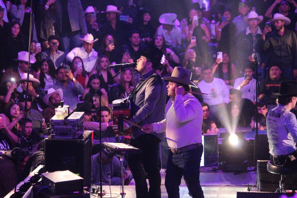 Edición Especial, primer palenque, primer SOLD OUT en la FENAPO&nbsp;(Galería)