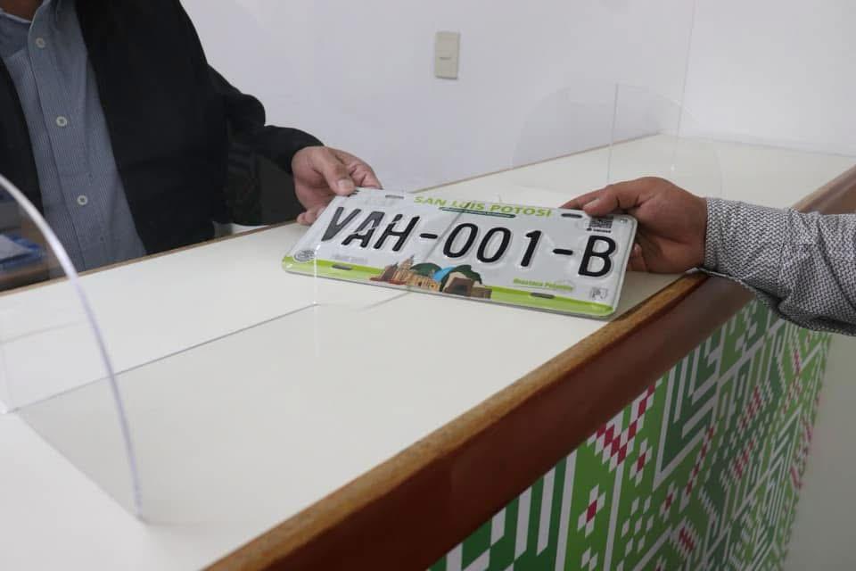 EN 2026 NO HABRÁ TENENCIA, NI COSTO EN PLACAS EN SAN LUIS POTOSÍ: RICARDO&nbsp;GALLARDO