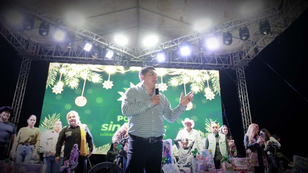 RICARDO GALLARDO CELEBRA CON FAMILIAS DE LA REGIÓN MEDIA LAS POSADAS&nbsp;NAVIDEÑAS