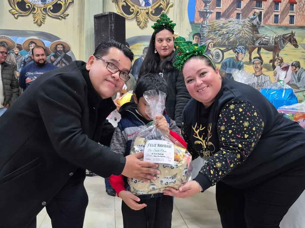 GOBIERNO DE SOLEDAD Y SOCIEDAD CIVIL CUMPLEN SUEÑOS INFANTILES CON “REGALANDO CON&nbsp;AMOR”