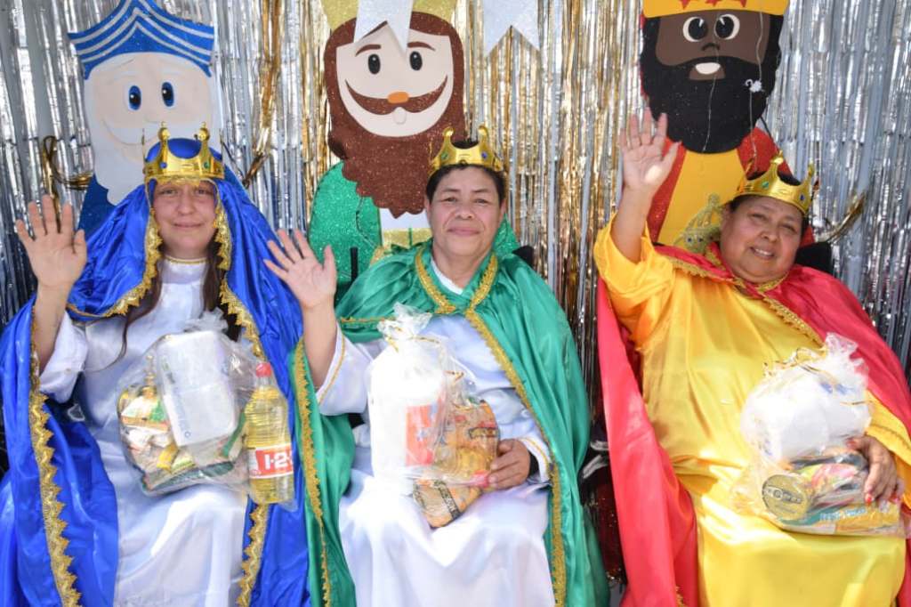 GOBIERNO DE SOLEDAD INICIA CARAVANA “ARROPANDO CORAZONES” QUE LLEVA APOYO DIVERSO A FAMILIAS&nbsp;VULNERABLES