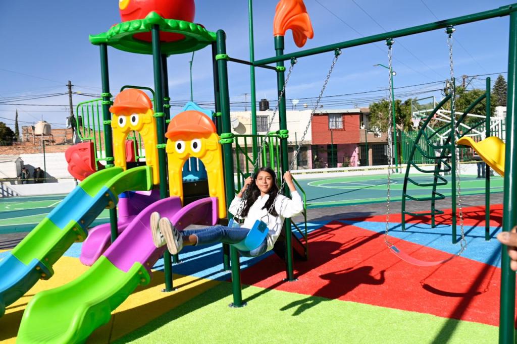 “DE SITIO EN ABANDONO A ESPACIO FAMILIAR”, VECINOS CELEBRAN Y AGRADECEN RESCATE DE PLAZA&nbsp;HUASTECOS