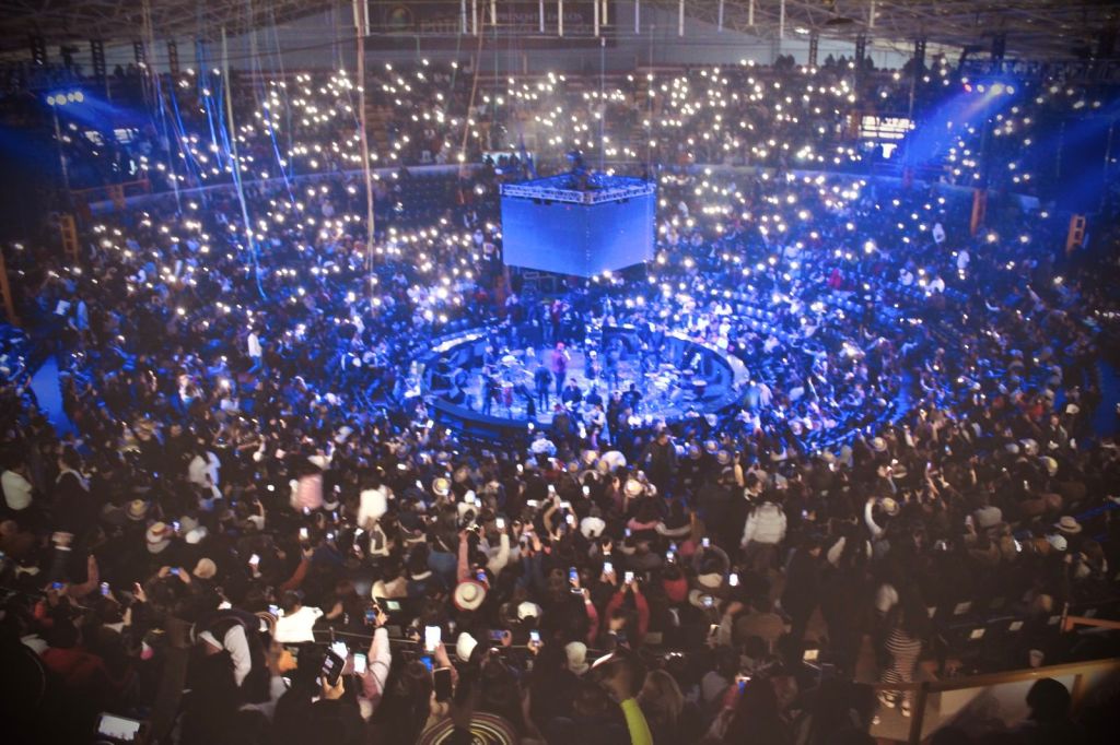 Gran noche se vivió en el Palenque de la FENAPO con el Binomio de Oro de&nbsp;América