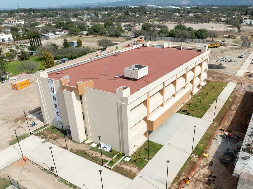 LA UNIVERSIDAD ROSARIO CASTELLANOS FORTALECE LA EDUCACIÓN SUPERIOR EN SAN&nbsp;LUIS