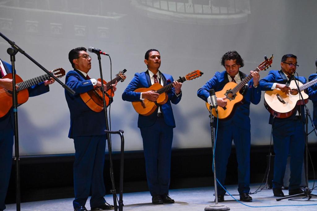 «SOLEDAD LE CANTA AL AMOR» SE LLEVA A CABO CON ÉXITO EN UNA GRAN VELADA&nbsp;FAMILIAR