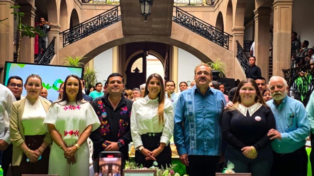 ESTADO RECONOCE TALENTO DE ARTESANOS&nbsp;MASCAREROS