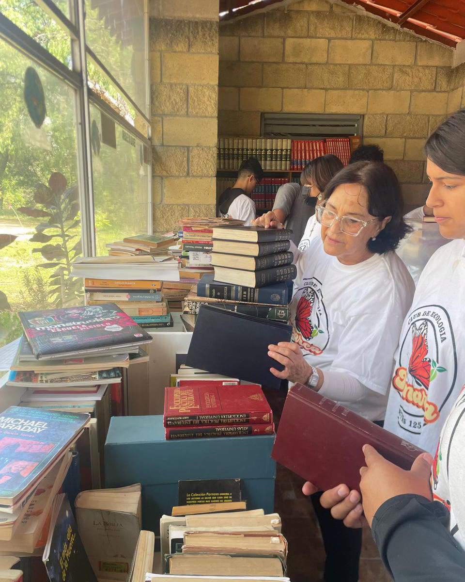 Gobierno de la Capital fortalece espacio municipal de reciclaje literario con apoyo de&nbsp;estudiantes