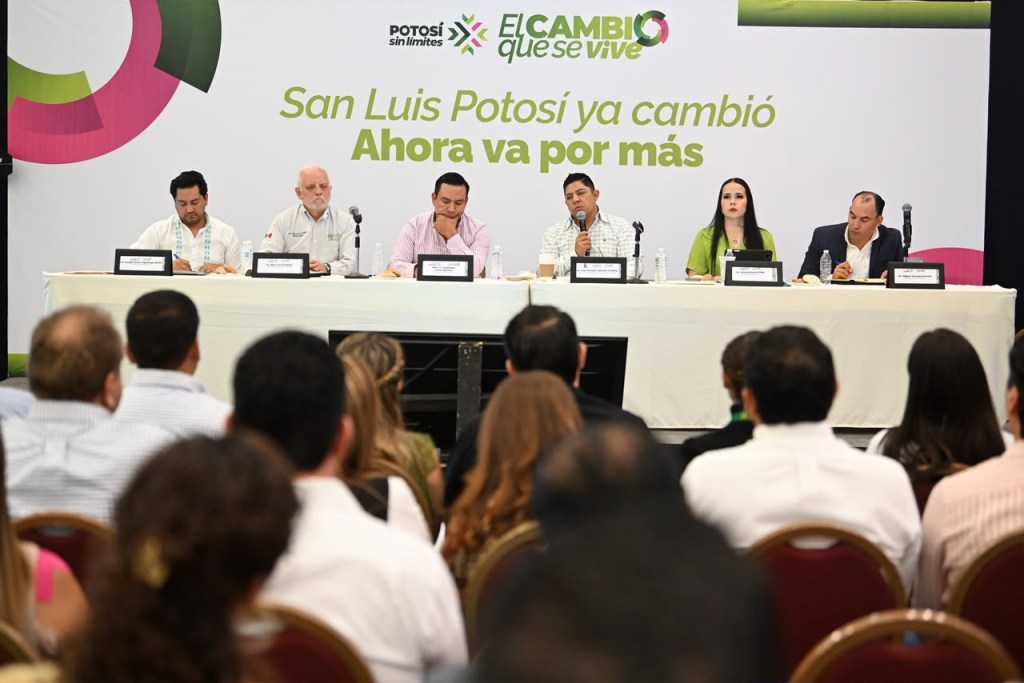 EL GOBERNADOR RICARDO GALLARDO REÚNE A SU GABINETE PARA EVALUAR SUS&nbsp;RESULTADOS