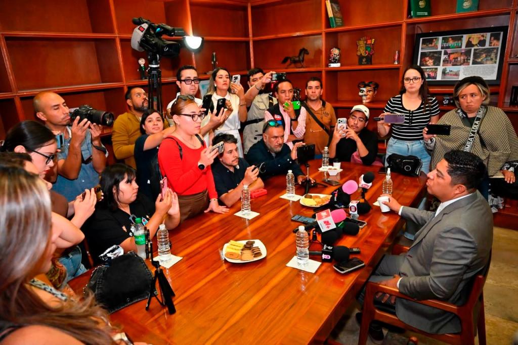 EL GOBERNADOR RICARDO GALLARDO ABRE DIÁLOGO PLURAL SOBRE INTELIGENCIA&nbsp;ARTIFICIAL