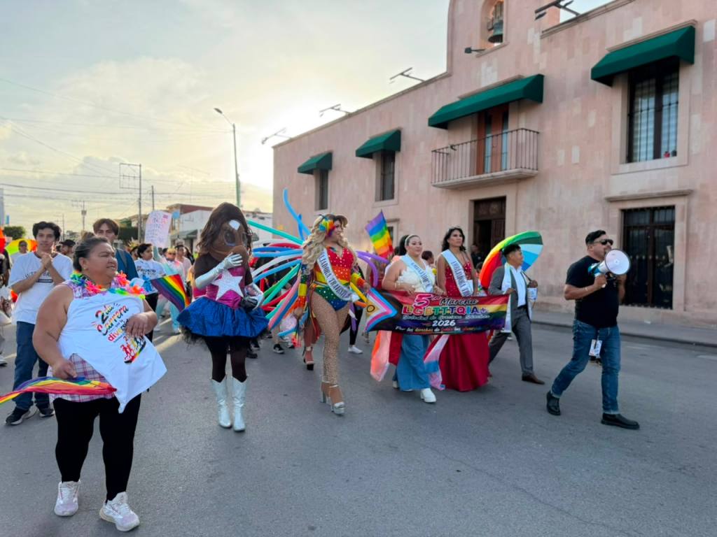 SOLEDAD SE PINTA DE COLORES E INCLUSIÓN CON MARCHA DEL ORGULLO LGBTTTIQ+