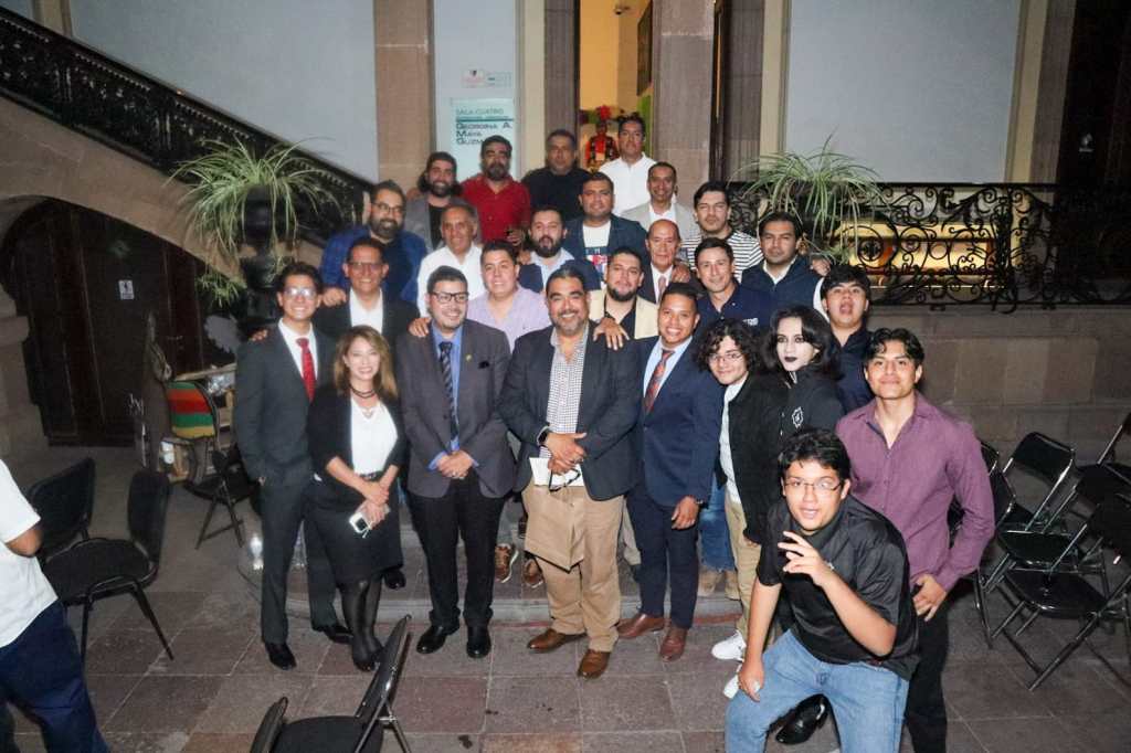 EXITOSA PRESENTACIÓN DEL LIBRO EL LIBERAL DEL NORTE, LA TRANSICIÓNREVOLUCIONARIA DE LA POLÍTICA POTOSINA. CASO RAFAEL CEPEDA DE LA FUENTE, DELDR. IRVING ERNESTO CUÉLLAR PACHECO EN EL MUSEO NACIONAL DE LA&nbsp;MÁSCARA
