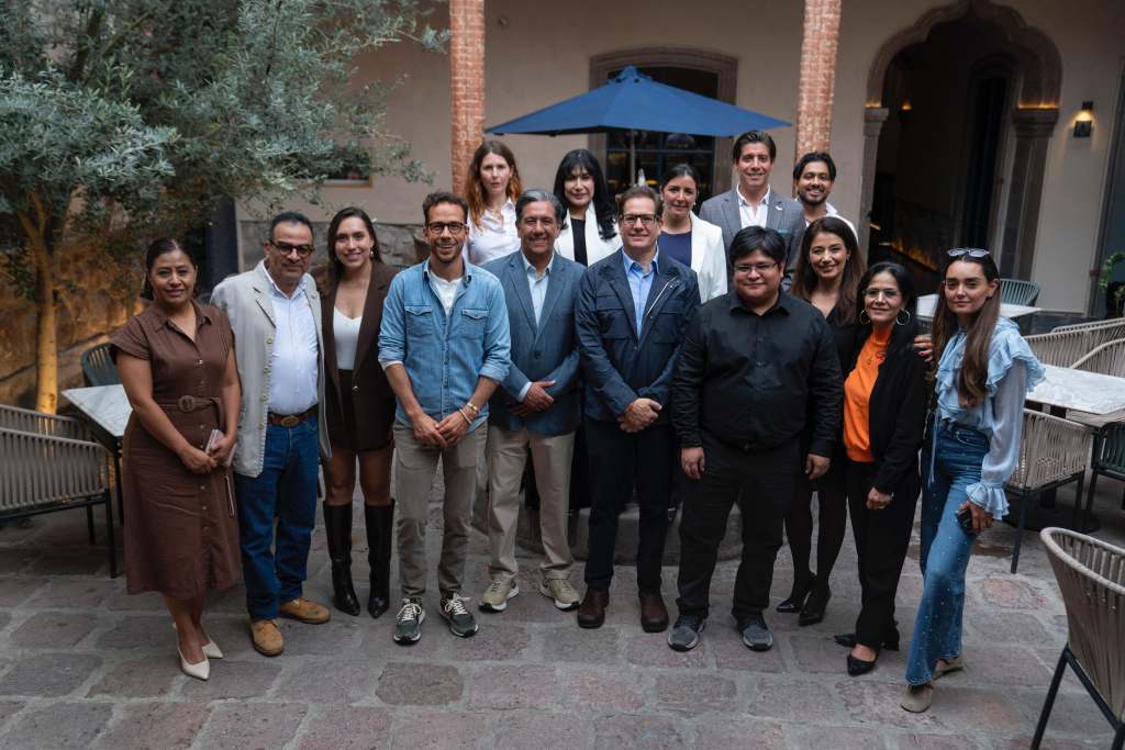 SALOMÓN CHERTORIVSKI Y LIDERAZGOS NACIONALES DE MOVIMIENTO CIUDADANO TOMAN PROTESTA AL CONSEJO CONSULTIVO PENSANDO EN MÉXICO, CAPÍTULO SAN LUIS POTOSÍ, CUYA PRESIDENCIA ASUMIÓ SEBASTIÁN&nbsp;PÉREZ