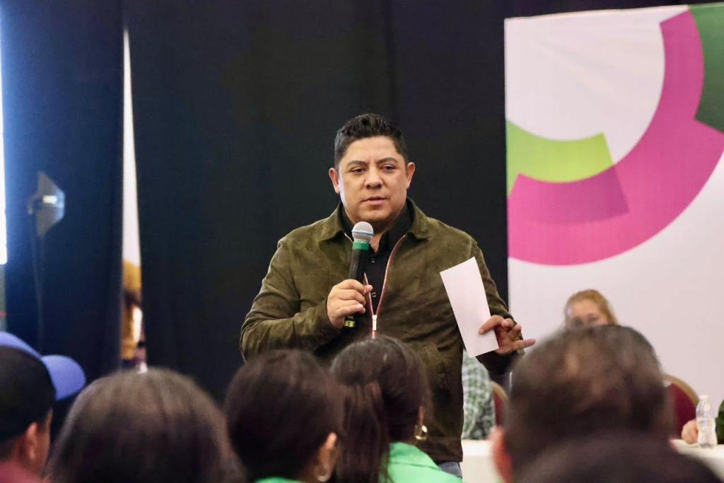 EL GOBERNADOR RICARDO GALLARDO AMPLÍA PROGRAMAS SOCIALES EN EL MUNICIPIO DE&nbsp;ALAQUINES