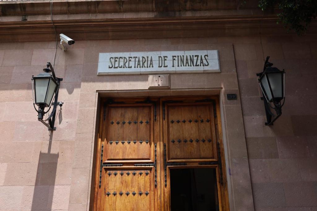 SAN LUIS POTOSÍ REDUCE EN 636 MILLONES DE PESOS SU DEUDA&nbsp;PÚBLICA