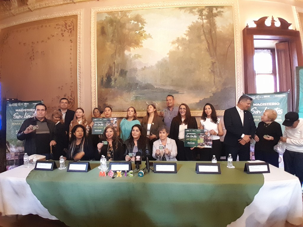 EL GOBERNADOR RICARDO GALLARDO ACERCA NUEVOS BENEFICIOS TURÍSTICOS A JUBILADOS DEL MAGISTERIO POTOSINO