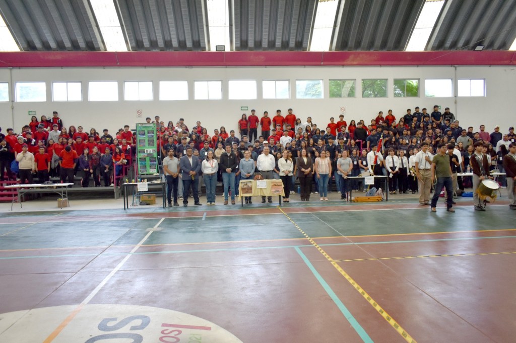CIENCIA Y TECNOLOGÍA LLEGAN A ESTUDIANTES DE LA REGIÓN MEDIA