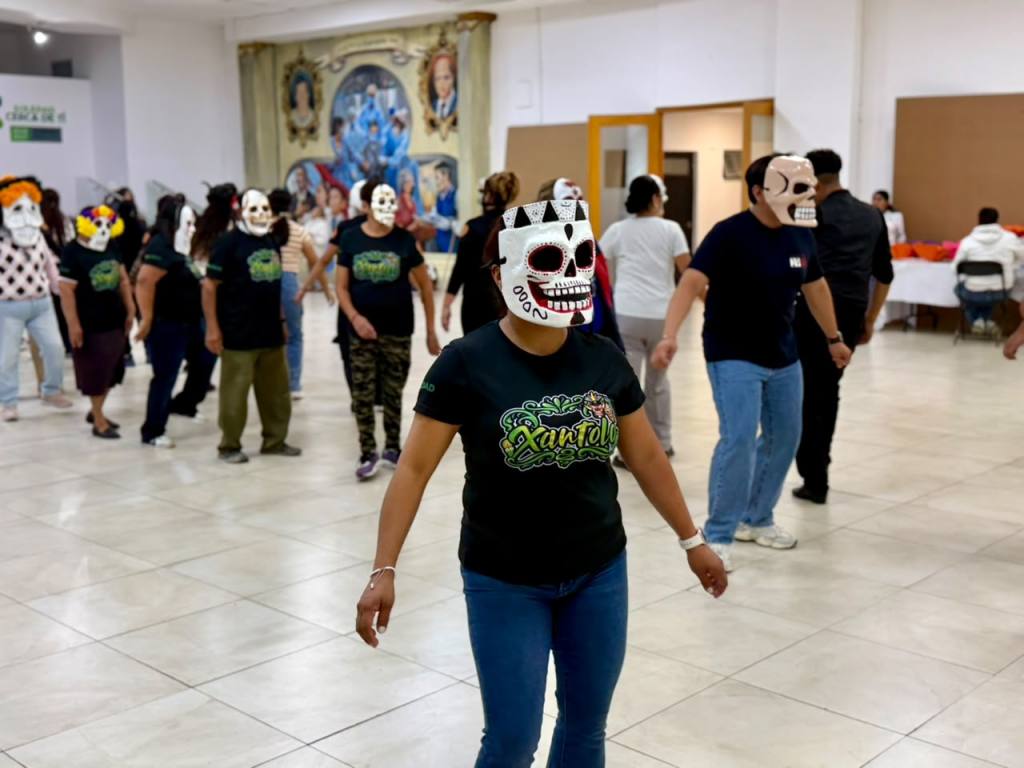 COMPARSA MUNICIPAL DE SOLEDAD DE GRACIANO SÁNCHEZ SE PREPARA PARA LAS FESTIVIDADES DE&nbsp;XANTOLO