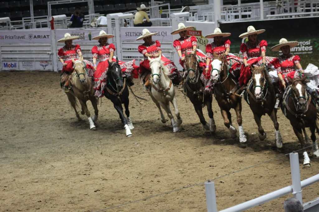 Real 500 de Puebla el mejor equipo de la jornada en el Nacional Charro