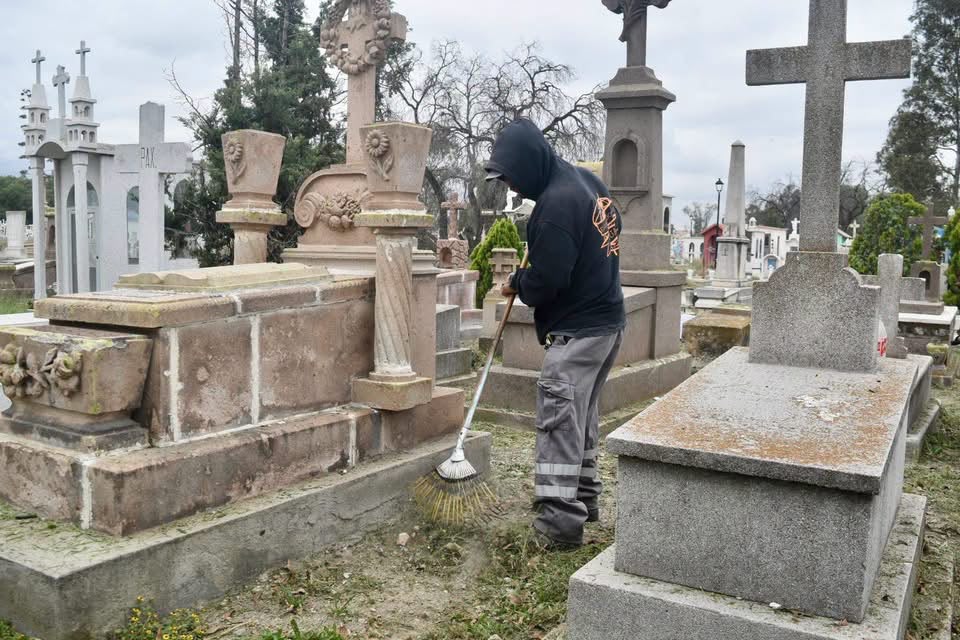 Gobierno de la Capital alista el Cementerio del Saucito para recibir a las familias potosinas